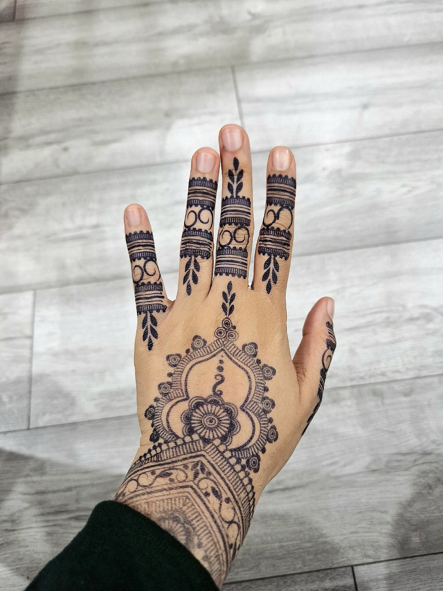 Bridal Paisley Dome | 100% Natural Semi-Permanent Tattoo Stain | Jagua Gel