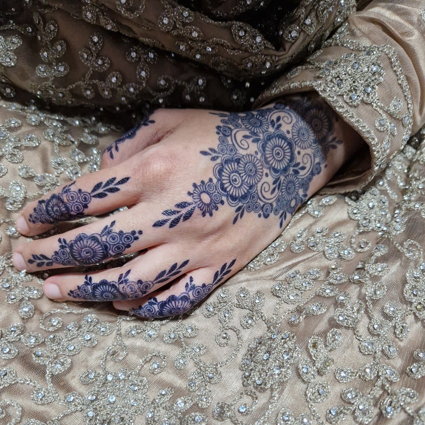 Semi Permanent tattoo stain jagua gel henna bridal henna stain Black henna tattoo