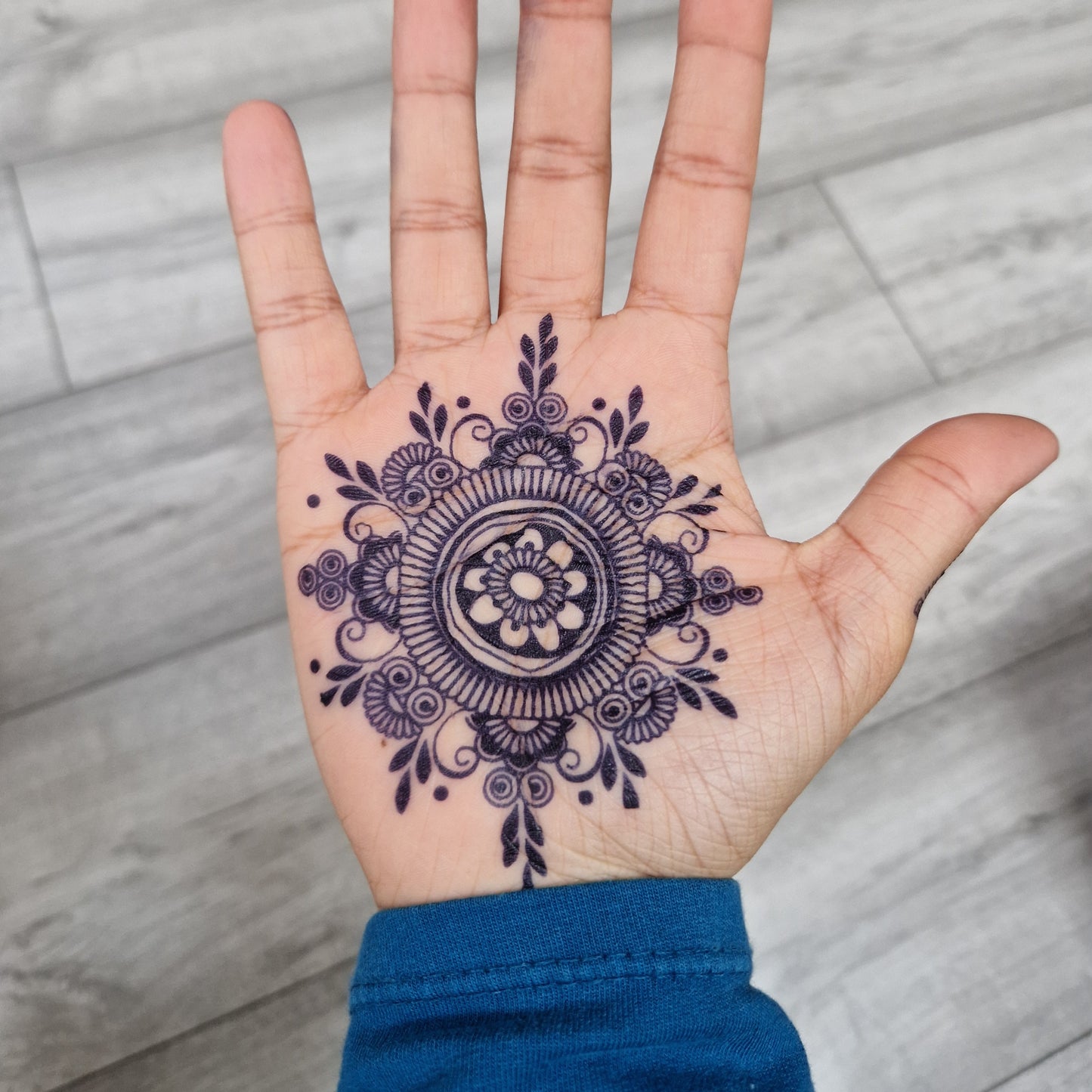 Bridal Swirl Mandala | 100% Natural Semi-Permanent Tattoo Stain | Jagua Gel